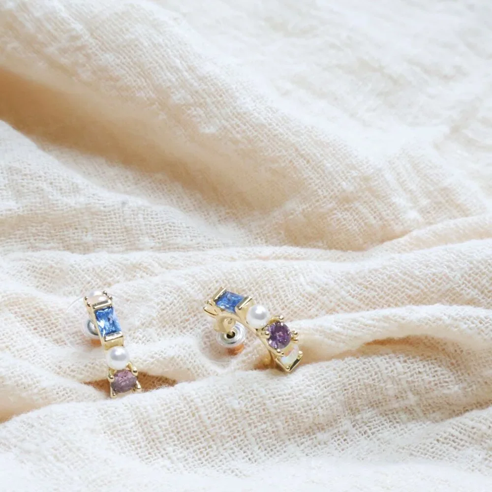 Kendra Scott Madelyn Gold Earrings Multi Mix NEW - Picture 2 of 3